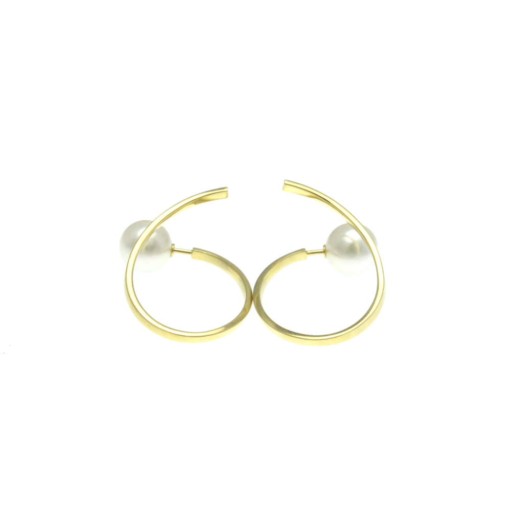 Tasaki Pearl Earrings Pearl Yellow Gold (18K) Stud Earrings Gold - Picture 4 of 10